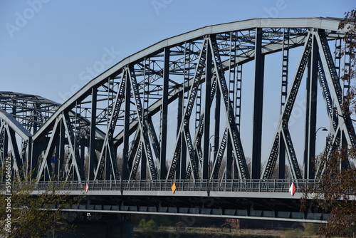 Most drogowy na rzece Wisła w Toruniu, konstrukcja łukowa, przęsła stalowe,  © Albin Marciniak