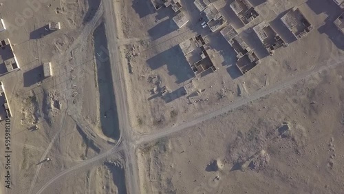 Vue drone d'un village abandonné en Afghanistan