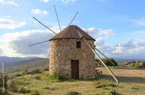 Moinhos da Serra da Atalhada, Vila Nova de Poiares.  photo