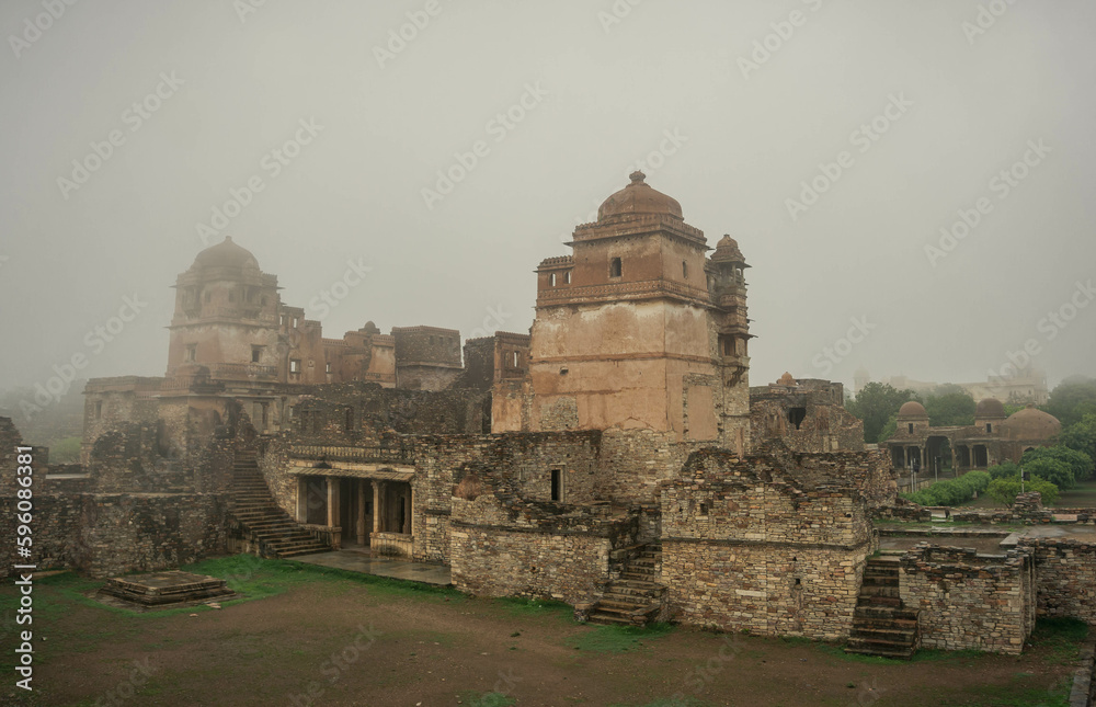 Chittorgarh, also known as Chittod Fort, is one of the largest forts in India Chittorgarh, also known as Chittod Fort, is one of the largest forts in India