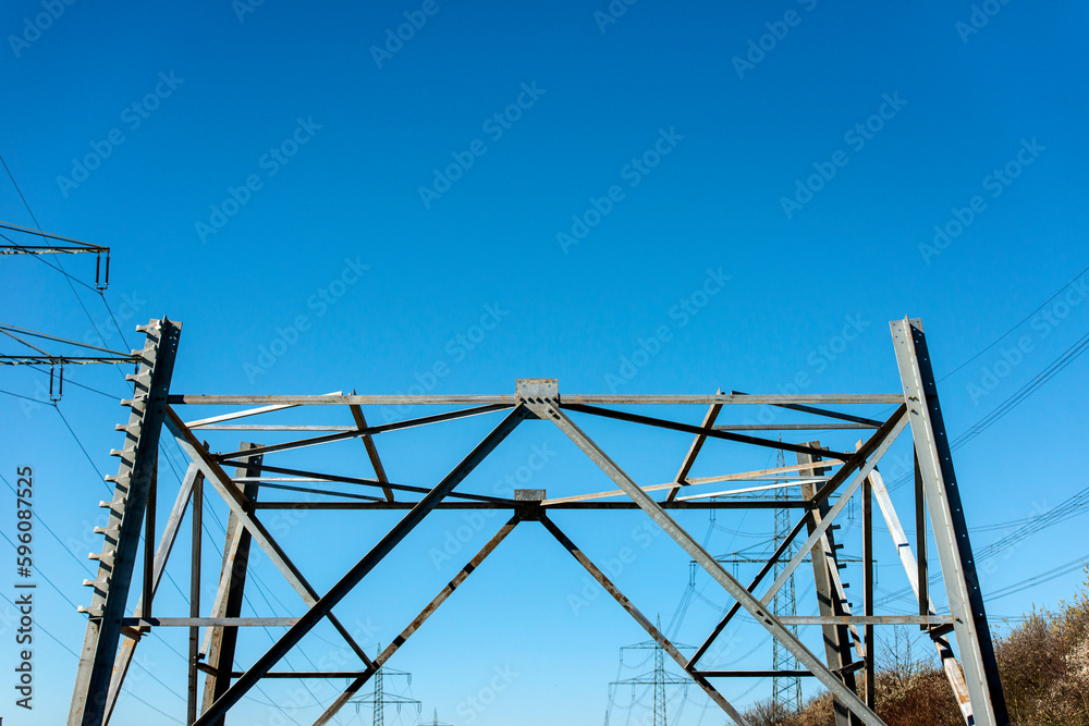 Stromtrassen Ausbau - Symbolfoto für Energiekrise Stromtrassen Ausbau - Symbolfoto für Energiekrise
