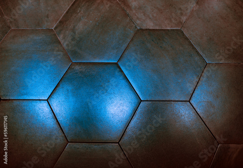 Metal surface with hexagonal pattern