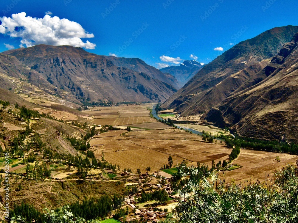 Vista del Valle desde Ollantaytambo, Cusco