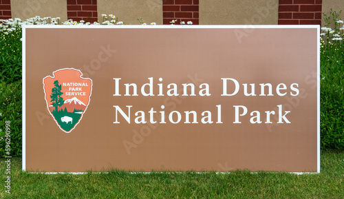 Fototapeta Naklejka Na Ścianę i Meble -  NPS Welcome Sign at Indiana Dunes National Park
