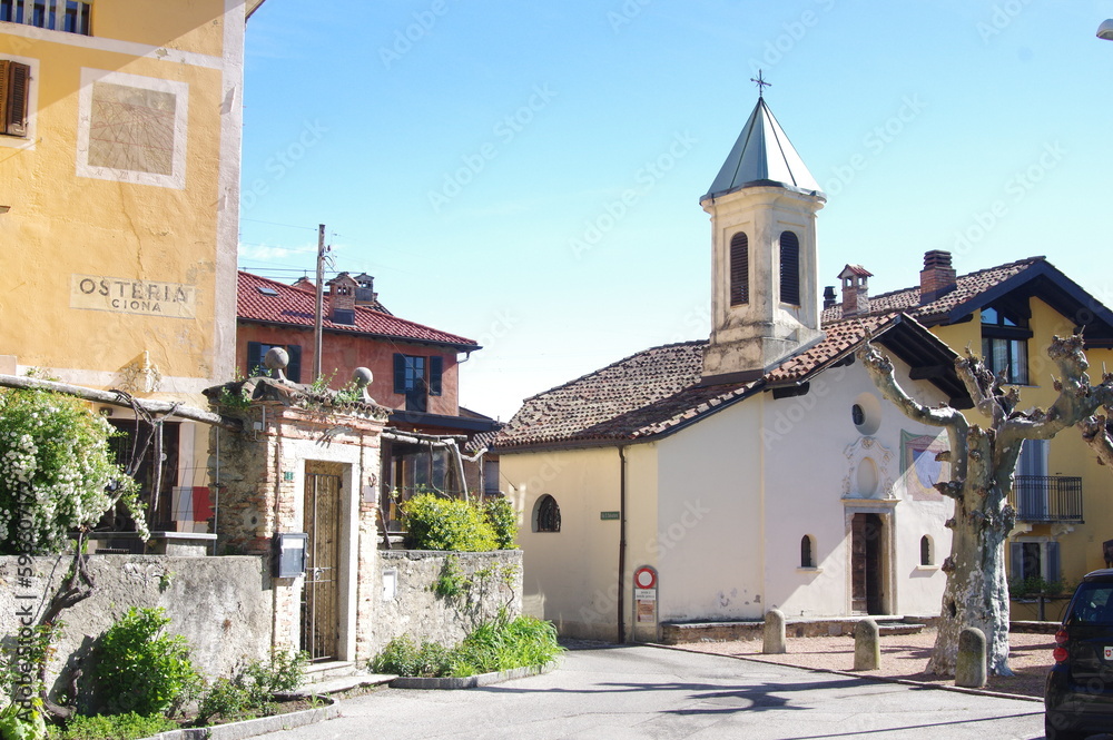 Ticino, borgo Ciona, Carona