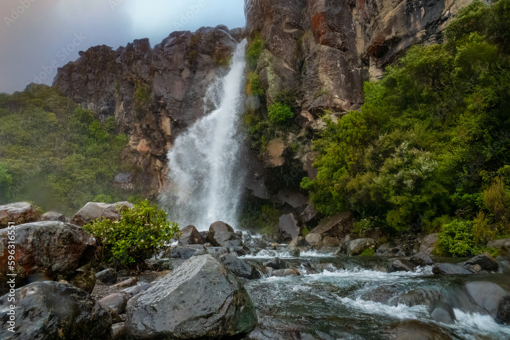 Obraz premium Taranaki waterfall, Tongariro National Park, North Island, New Zealand