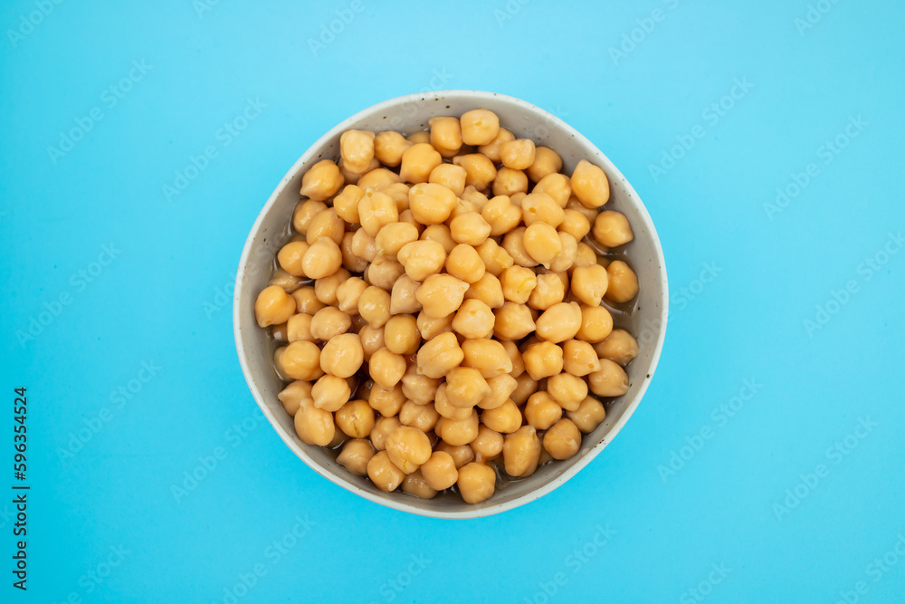 Ceramic bowl full of chickpeas, boiled and drained