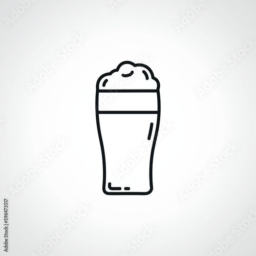 beer outline icon. Pint of beer line icon
