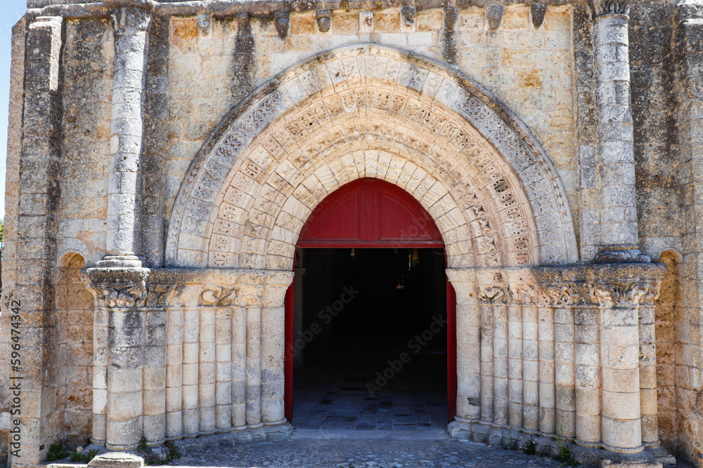 Charente-Maritime - Eglise Saint-Etienne - Portail roman