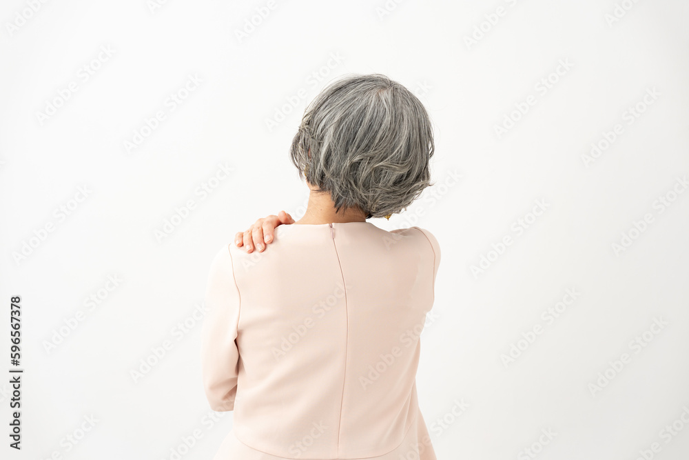 関節痛に悩む女性