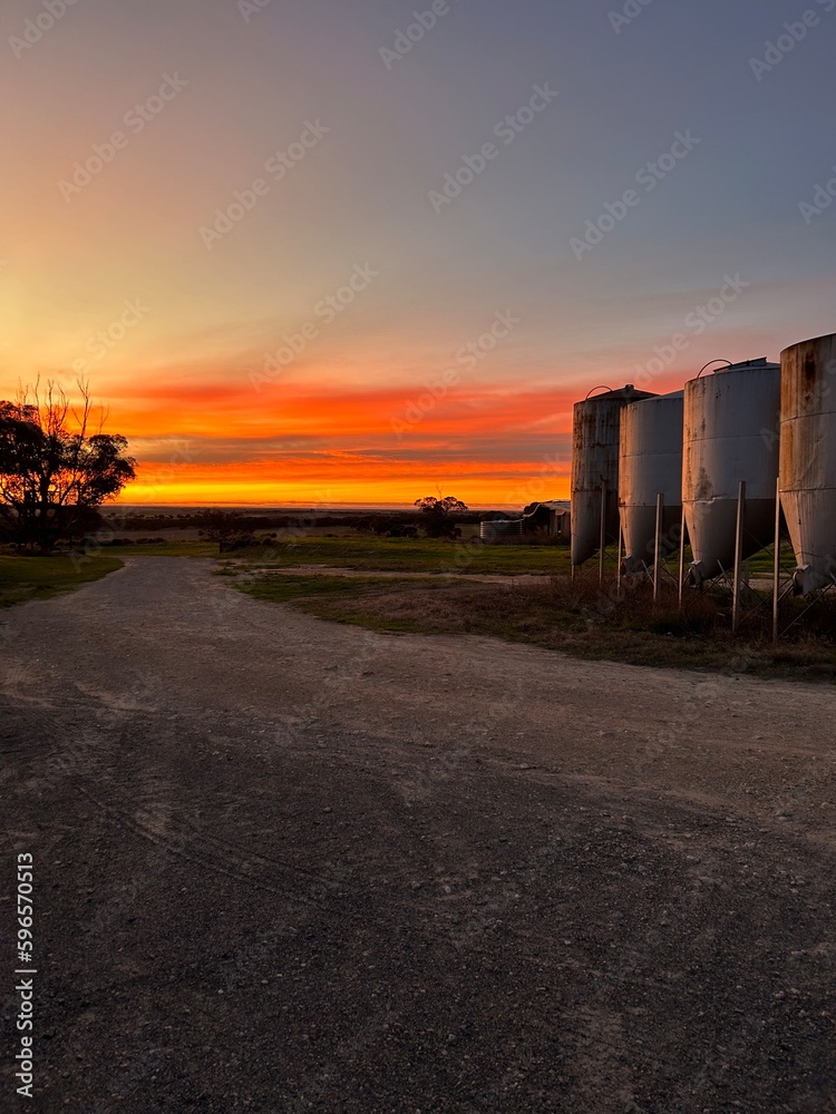 Obraz premium Sunrise on a farm