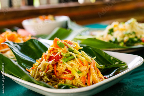 thai papaya salad photo