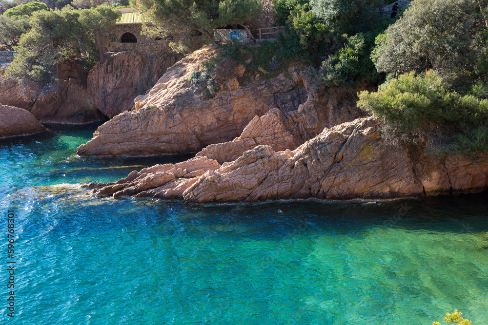 Corners of the Costa Brava, paradise of relaxation, sea, rock, swimming and sun.