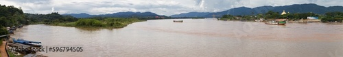 Obraz na płótnie Confluence of the Ruak and Mekong Rivers w salonie