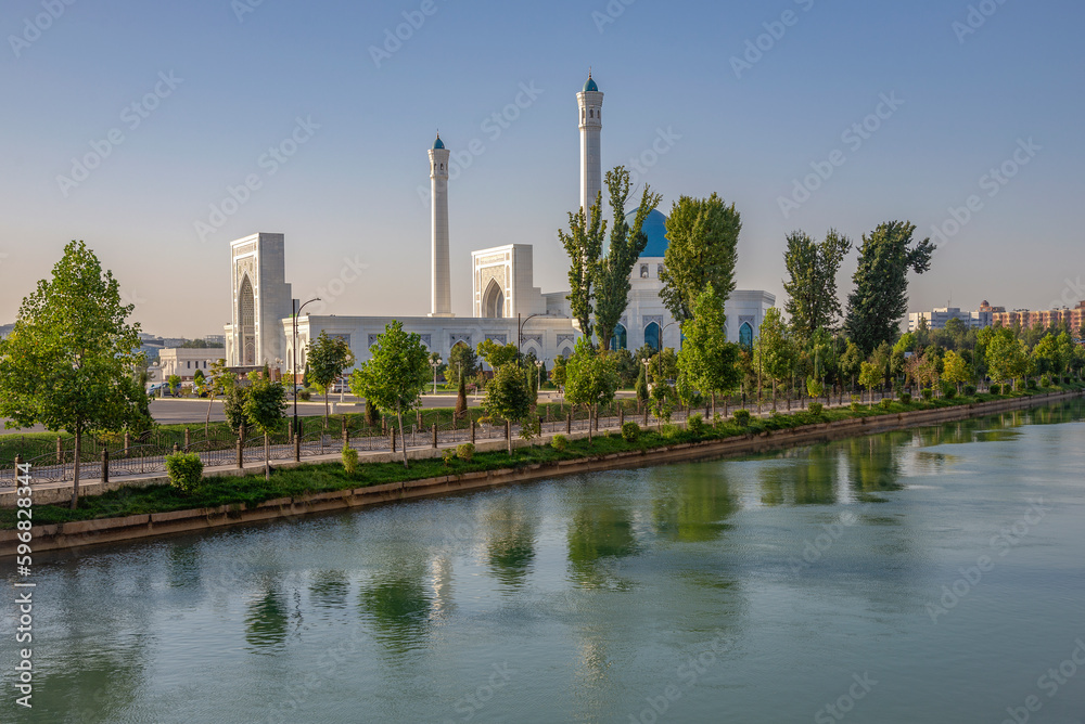 Minor Mosque (White) on the Ankhor Canal. Tashkent, Uzbekistan