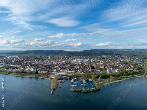 Luftbild der Stadt Radolfzell am Bodensee mit dem Wäschbruckhafen © Markus Keller
