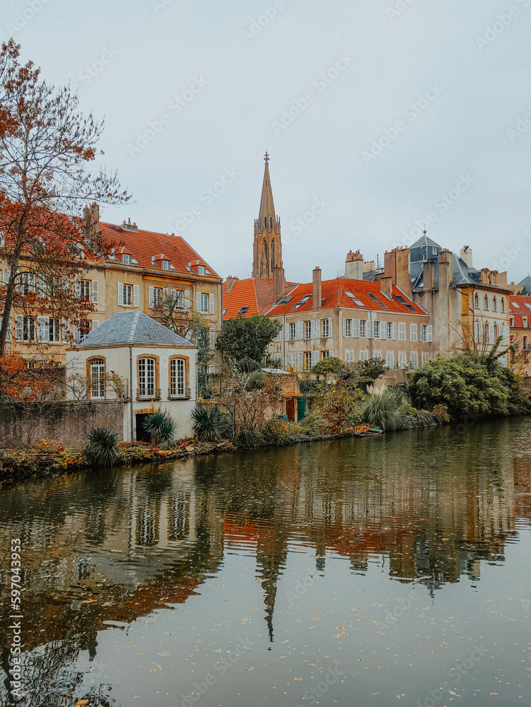 Moselle River in Metz, France - Rio Moselle em Metz, França