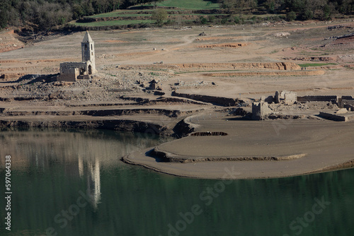 Catalonia is suffering an unprecedented drought and has entered a phase of exceptionality in the water systems that supply 80% of the population, which represents an extension of restrictions on agric photo