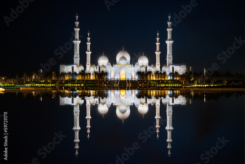 Mosque Sheik Zayed, Abu Dhabi at night