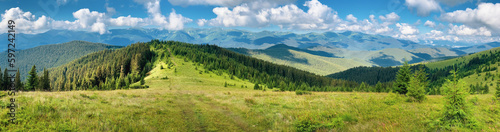 Fototapeta Naklejka Na Ścianę i Meble -  Panoramic view from Kostrych ridge. Mountain range Chornohora. Carpathian Mountains, Ukraine.