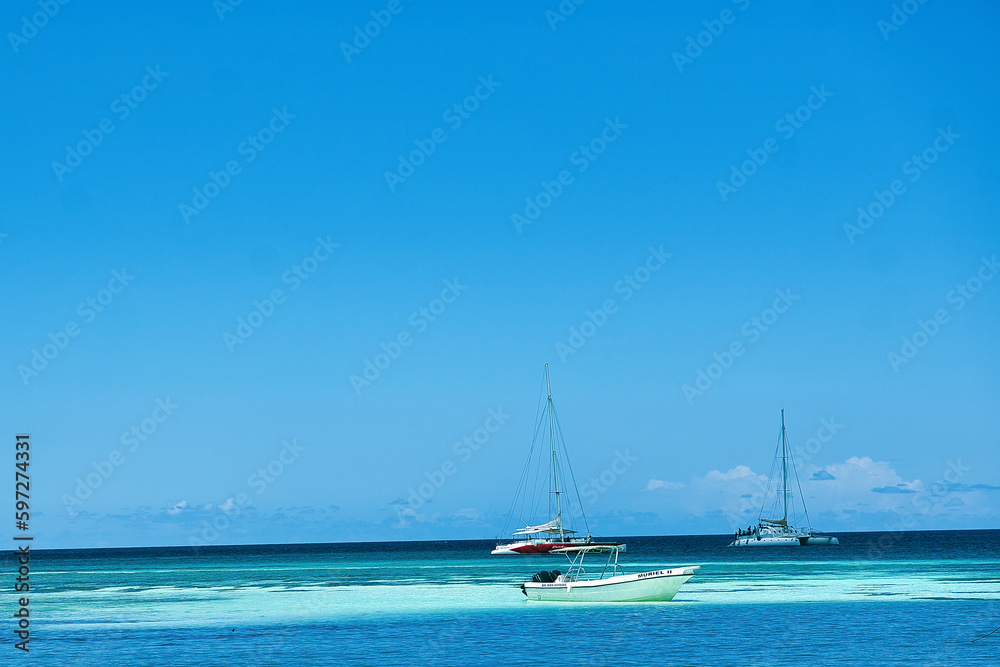 Fototapeta premium sailboat on the sea