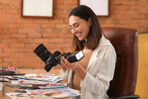 Female photographer with pr...