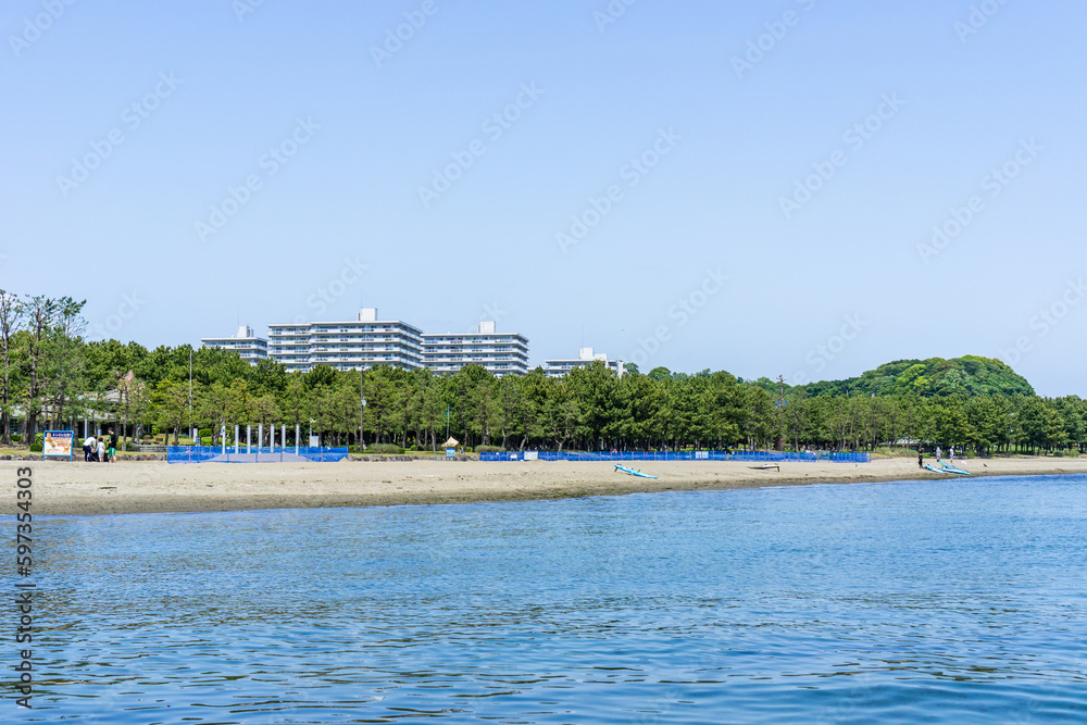 神奈川県横浜市海の公園からの八景島