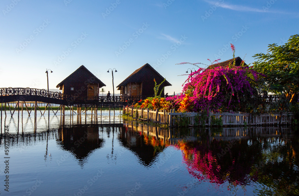 Obraz premium Inle Lake and houseboats, Myanmar, Burma