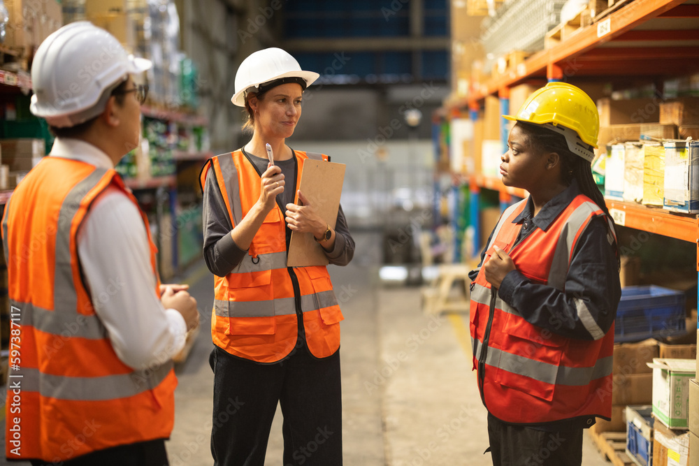 Warehouse manager assesses individual performance of staff. Evaluate work quality, skill levels, improvement needs. Giving guidance and direction. Identifying competency gaps, creating an action plan Warehouse manager assesses individual performance of staff. Evaluate work quality, skill levels, improvement needs. Giving guidance and direction. Identifying competency gaps, creating an action plan