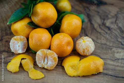 Die Calamondinorange citro fortunella microcorpa ist eine Kreuzung zwischen Mandarine und Kumquat photo