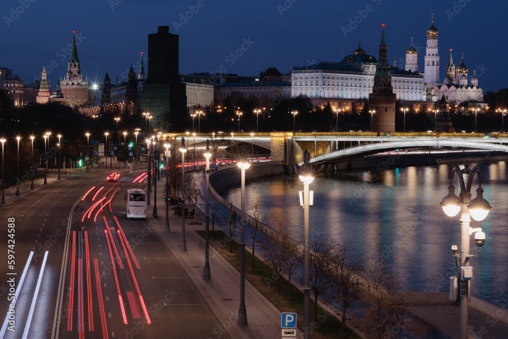 Obraz premium Moscow Kremlin at night, Russia. View from the Moskva River