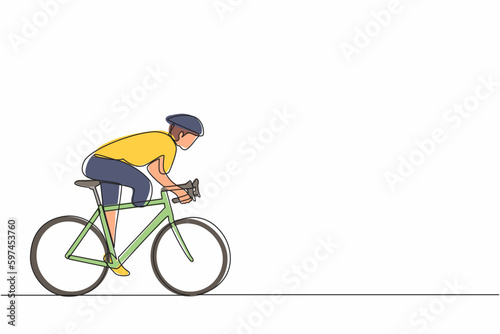 Continuous one line drawing male athlete cyclist with physical disabilities in action at championship. Concept for sport, summer disability games, recovery. Single line draw design vector illustration