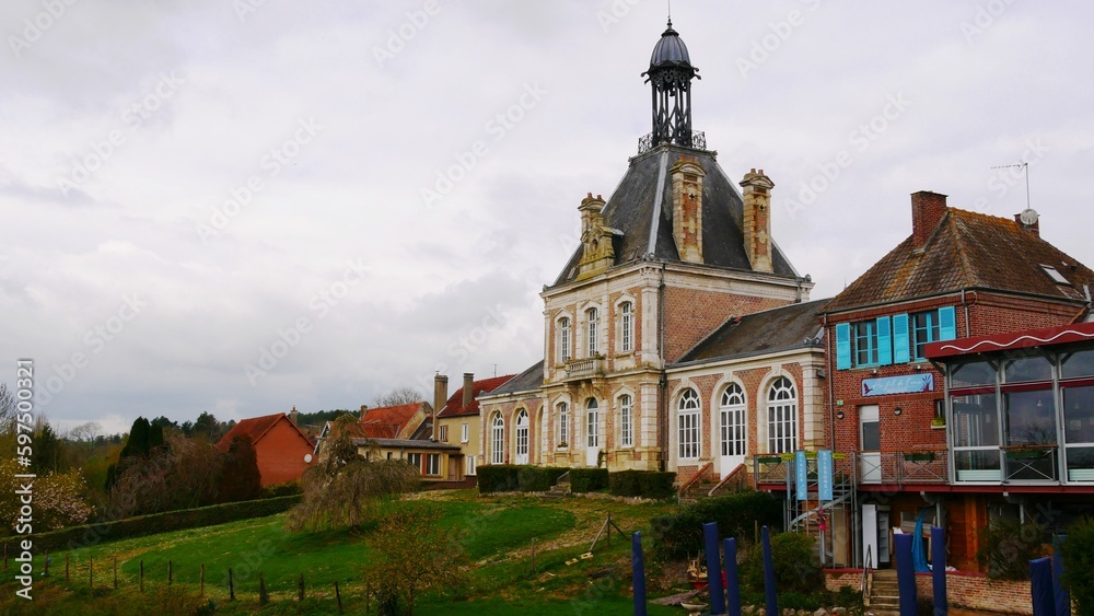 Mairie du village de Long en Picardie dans le département de la Somme en France Europe