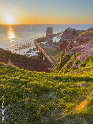 Sonnenuntergang auf Helgoland an der Langen Anna