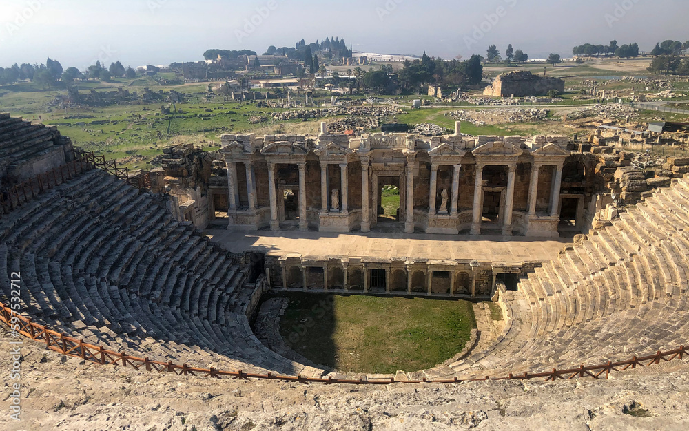 Sito archeologico dell'antica città di Hierapolis in Turchia - dettaglio dell'anfiteatro 