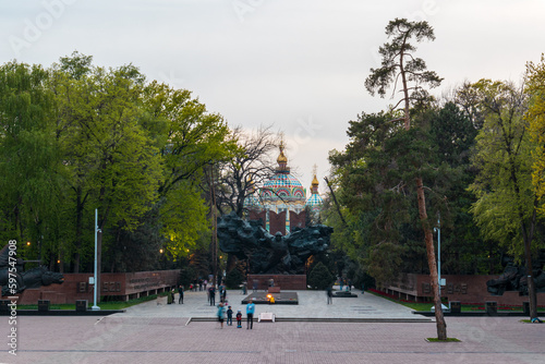 Tableau sur toile Almaty City