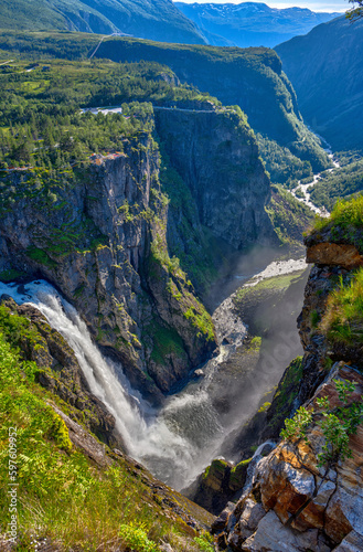 Fototapeta Naklejka Na Ścianę i Meble -  waterfall in the mountains of Norway