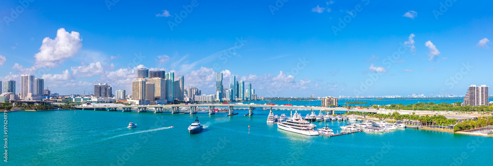 Fototapeta premium USA, scenic Miami harbor panoramic skyline close to Miami port and Biscayne bay.