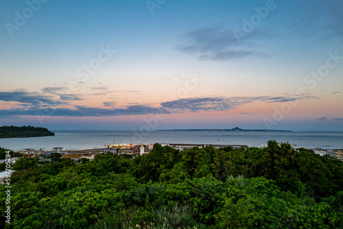 Fototapeta Naklejka Na Ścianę i Meble -  伊江島の見える風景