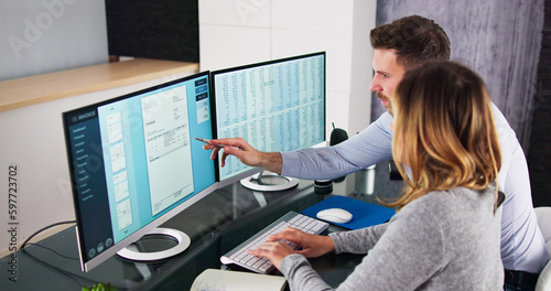 Obraz na płótnie Spreadsheet And Electronic Invoice