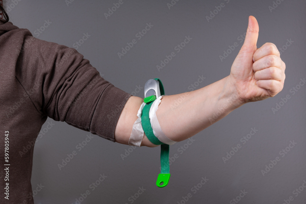 Fototapeta premium Tourniquet used when puncturing peripheral veins. Congestion bleeding occurs, making it easier to draw blood.