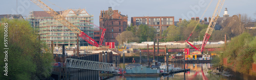 New Partick bridge being built to link Govan over the River Clyde photo
