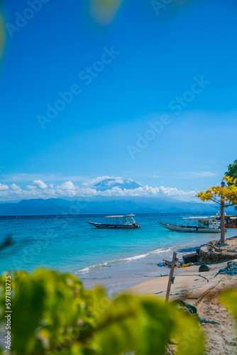 atardecer, bali, indonesia, playa, volcan, montaña, playa, verano, silueta, colores, nubes, agua, mar, playa, chica, cielo, asia, tailandia, gili, 