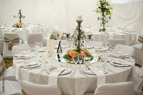 Beautiful Wedding Decor and Flowers from real weddings. © Dewald