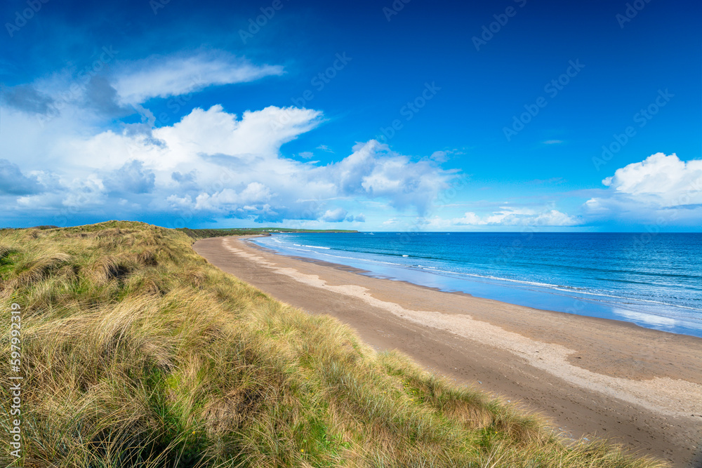 The beach and sand dunes at Dunmoran Strand