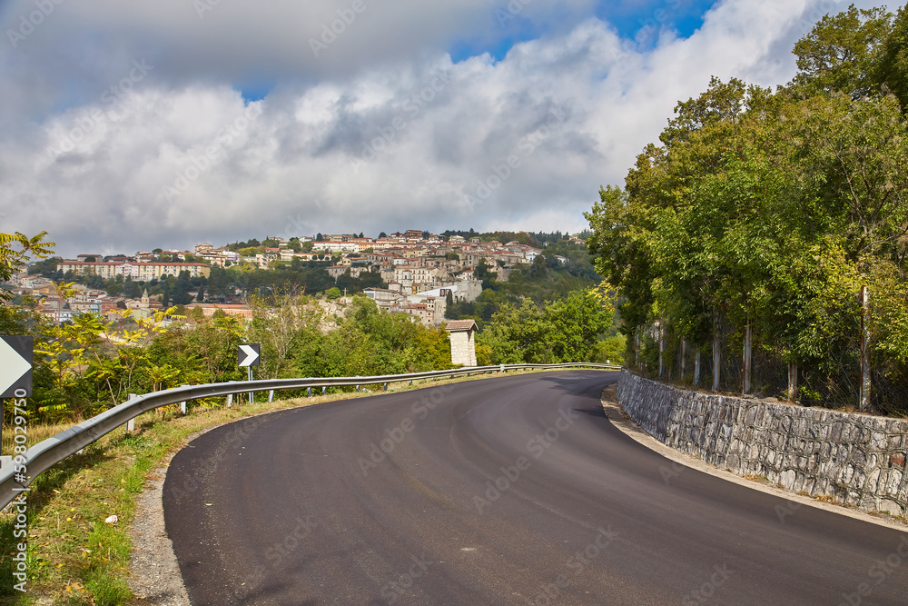 Obraz premium street among the characteristic houses of Buonalbergo, a village in the mountains in the province of Benevento