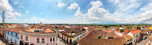 Panorámica de la ciudad de Granada tomada con un teléfono móvil. photo