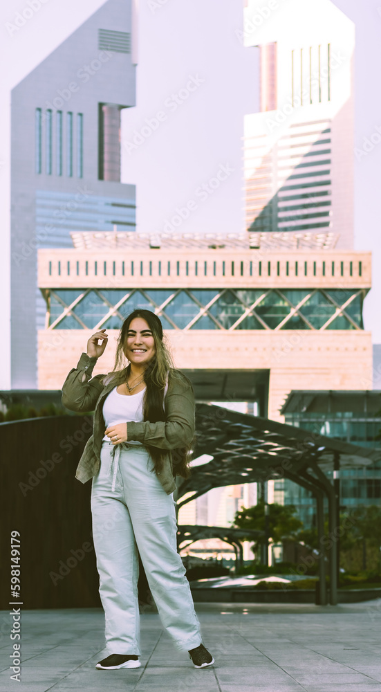 Fototapeta premium portrait of a woman in the city
