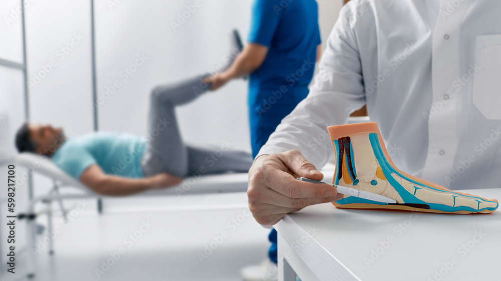 Flat feet, pes planus. Podiatrist doctor diagnose flatfoot during medical examination of patient's feet - obrazy, fototapety, plakaty 