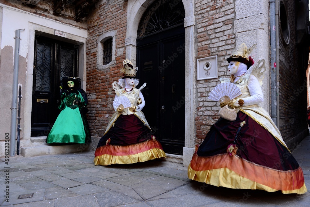 Costumes from Venice Carnival , italia Costumes from Venice Carnival , italia